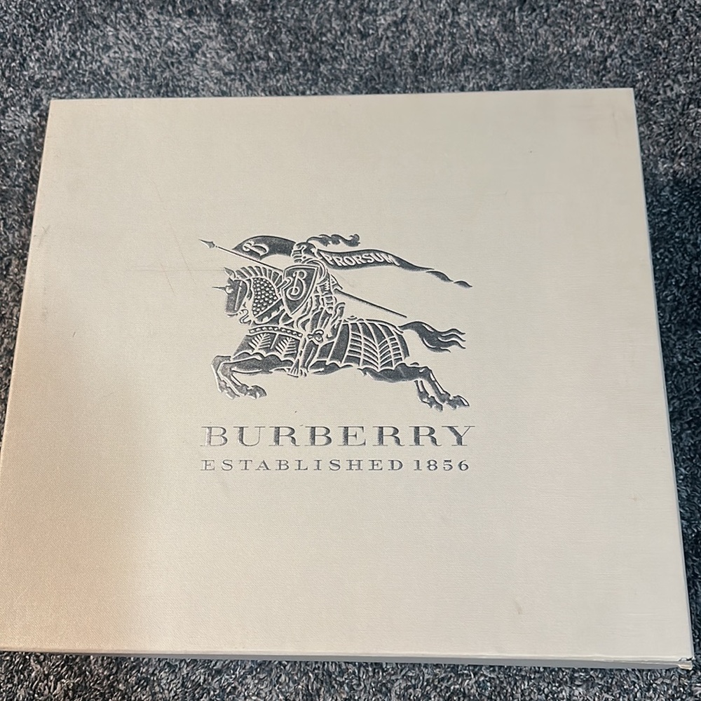 Women’s Burberry Boots - Picture 5 of 7